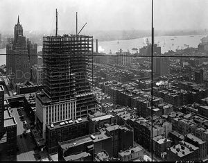 Construction of Hood & Howells' Daily News Building
